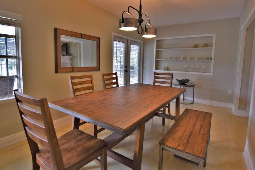 Hébergement de vacances Rowena House 2bd Den 2bth Heated Pool Near Siesta Key