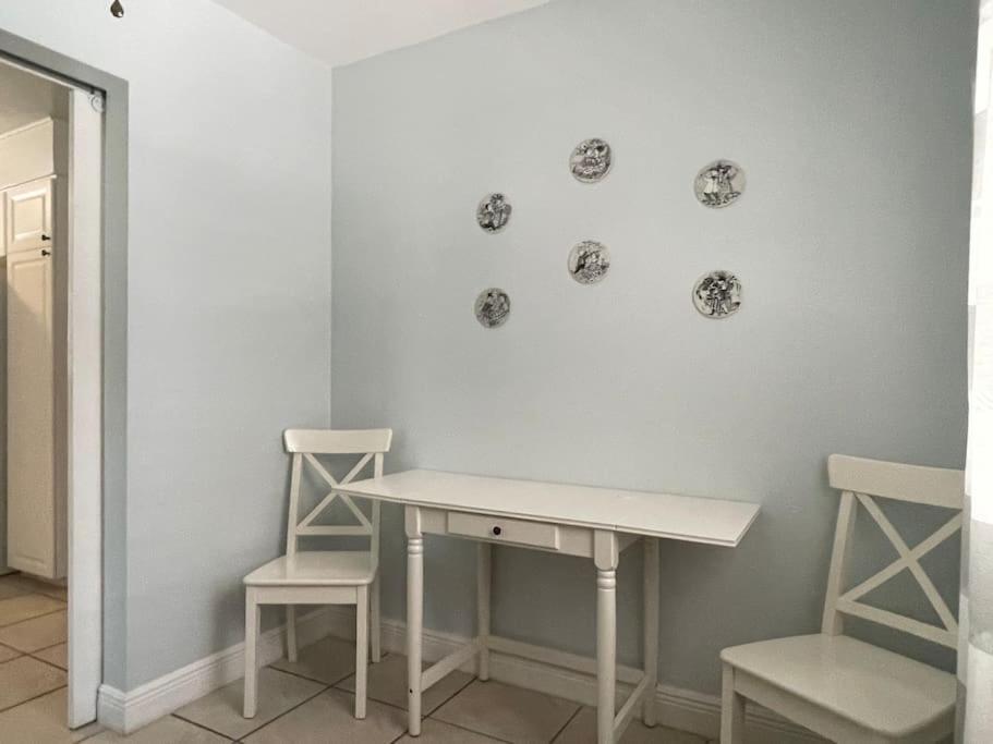 Hébergement de vacances Rowena House 2bd Den 2bth Heated Pool Near Siesta Key *