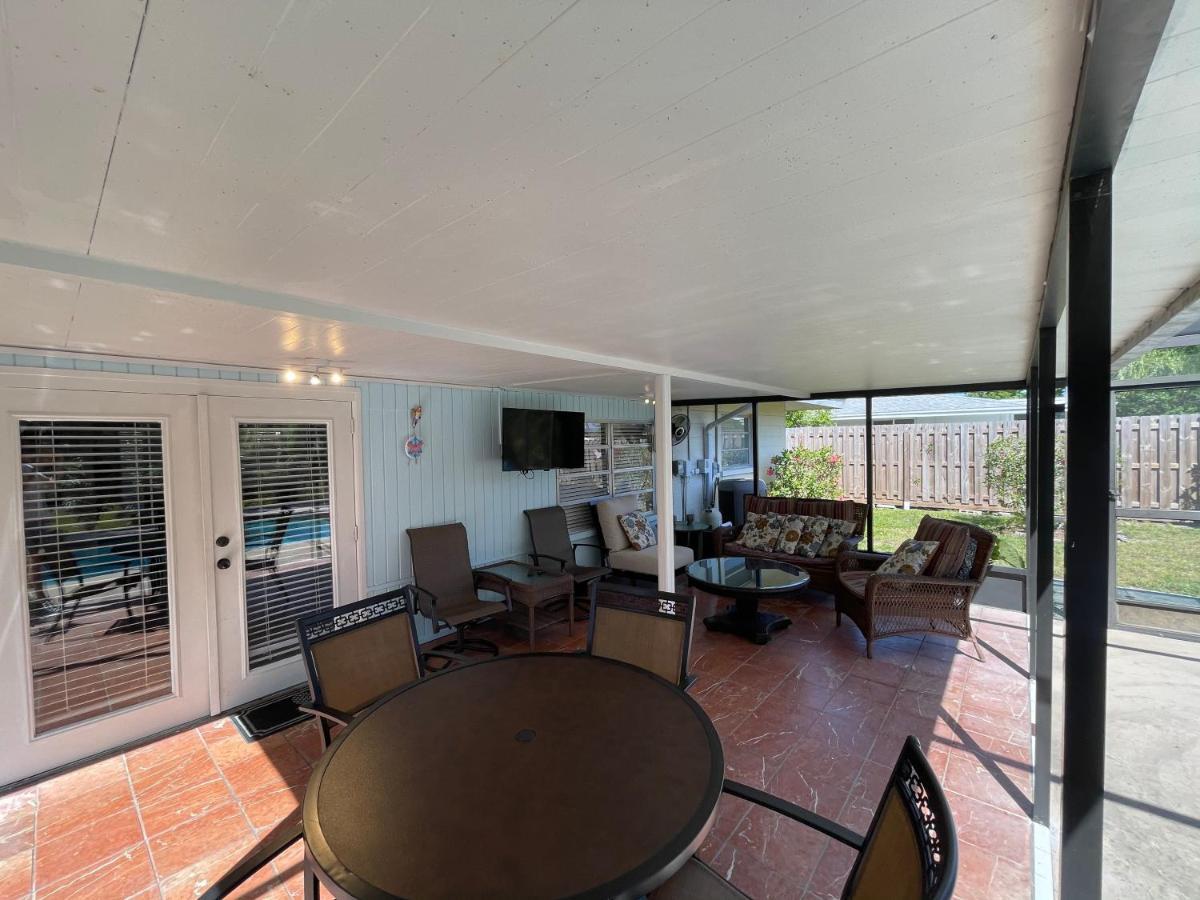 Rowena House 2bd Den 2bth Heated Pool Near Siesta Key Hébergement de vacances