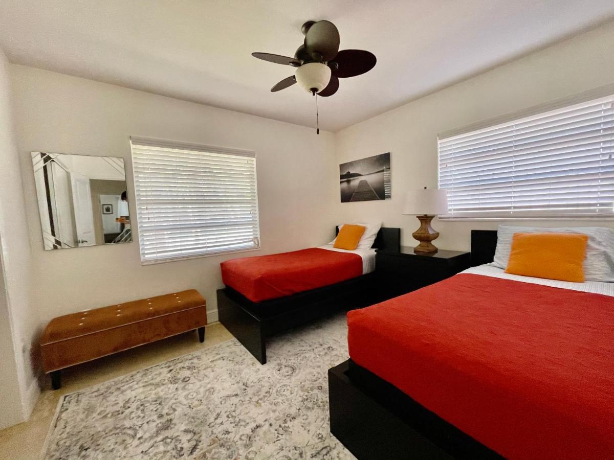 Rowena House 2bd Den 2bth Heated Pool Near Siesta Key Holiday home