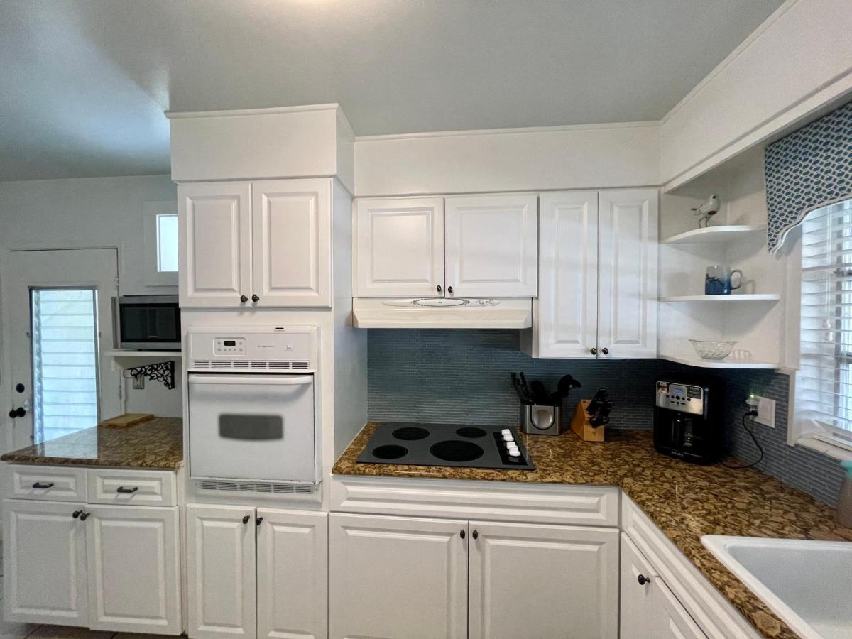 Rowena House 2bd Den 2bth Heated Pool Near Siesta Key Hébergement de vacances